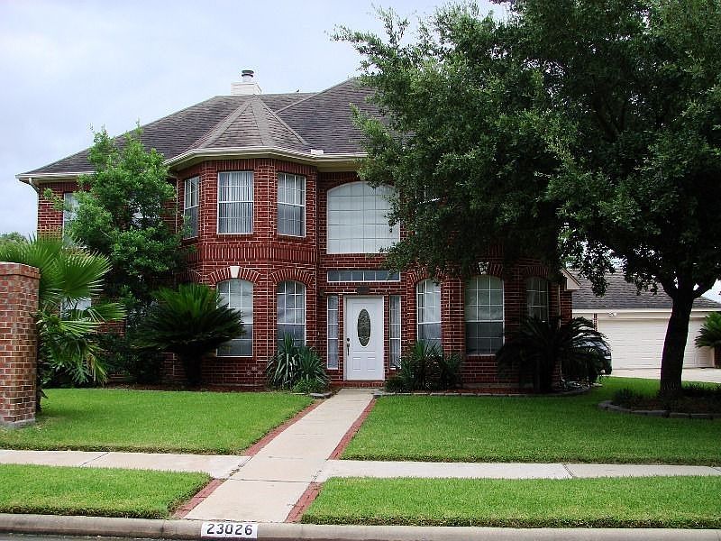 1st image of 23026 Walderford Dr