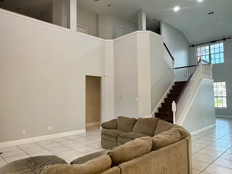 3527 Tamarack Dr — Photo 10