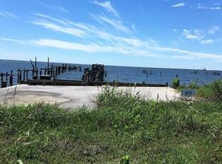 215 Lakeview Dr, Slidell, LA 70458