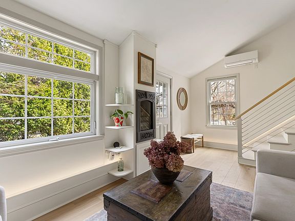 2nd image of 159 Woodbury Avenue #2