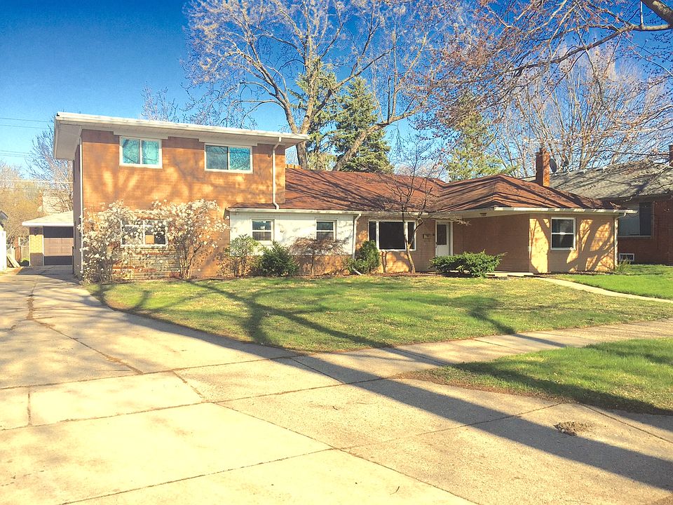 1st image of 8100 Riverview St