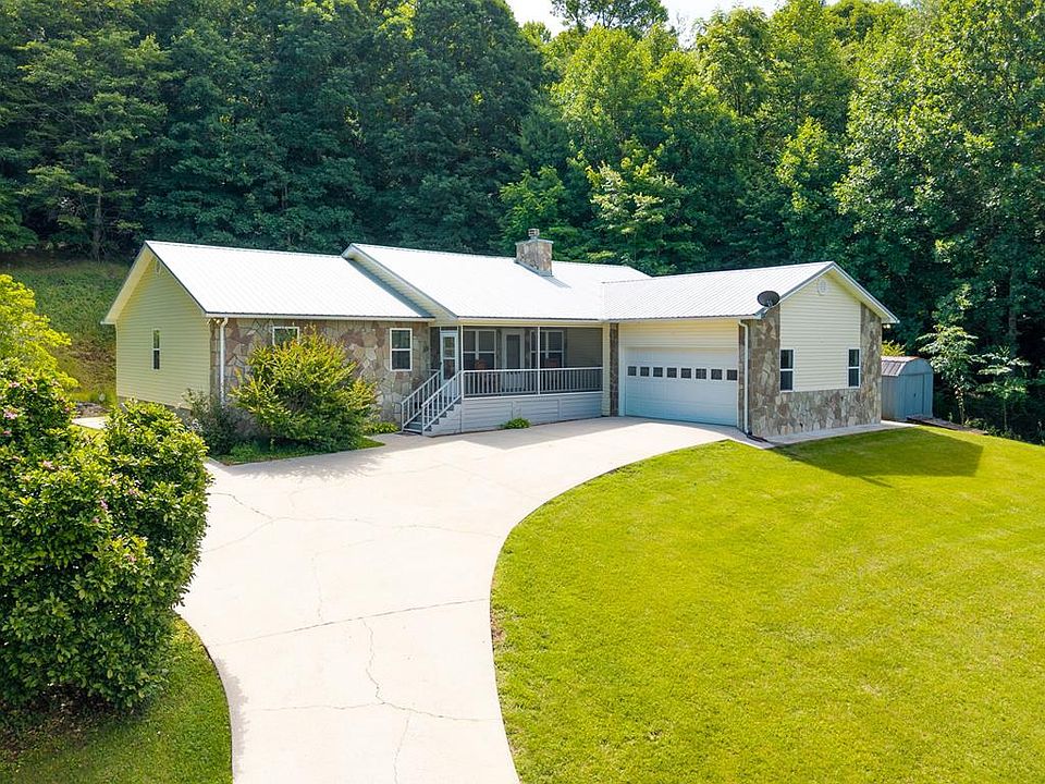 1st image of 810 Hog Creek Rd