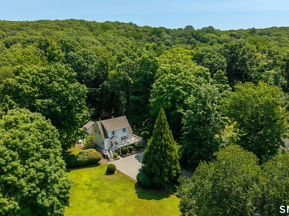 267 Newtown Turnpike, Weston, CT 06883