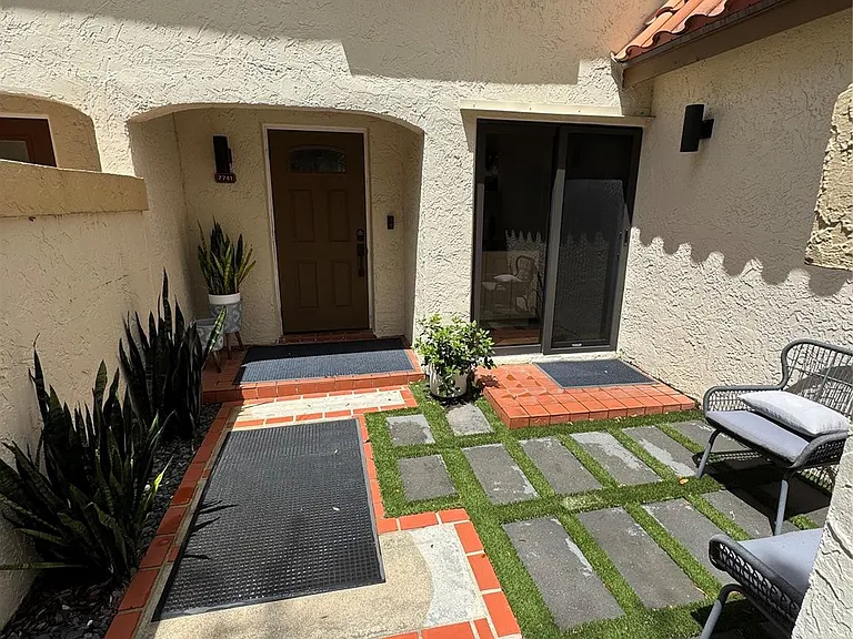 7741 La Mirada Dr — Photo 23