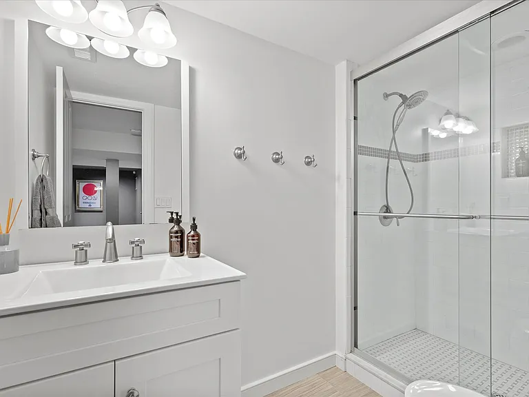 25 Nidzyn Ave — Photo 11