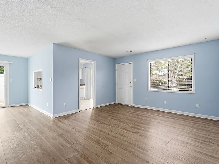 1451 Turkey Ridge Dr #D — Photo 47