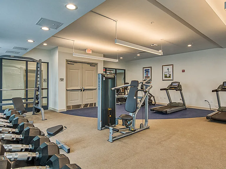 24/7 fitness and wellness center