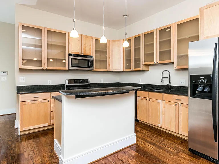 2201 E Fairmount Ave #A — Photo 12