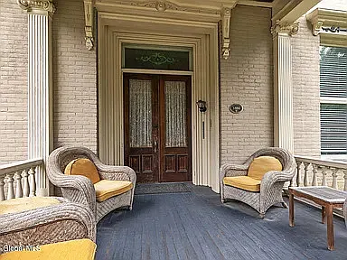 143 Caroline St #6 — Photo 2