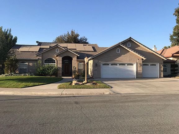 3rd image of 442 Sherwood Court
