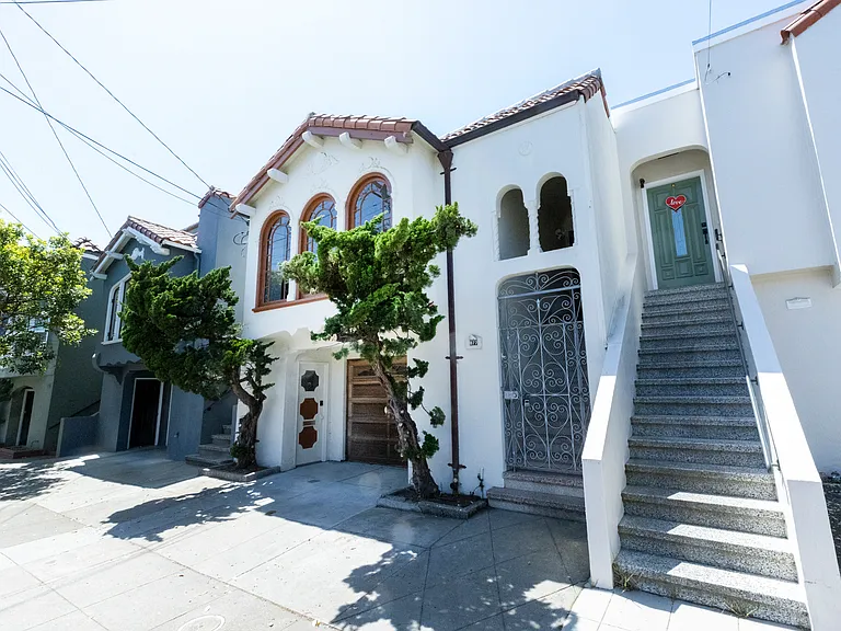 877 44th Ave — Photo 71