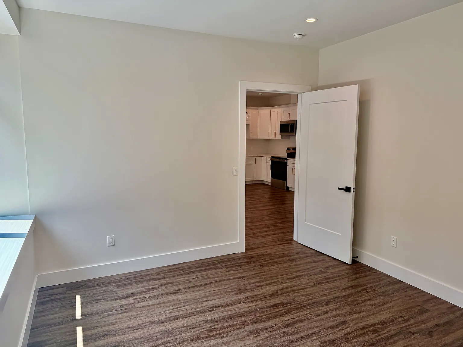 1 bed, $2,995 — Photo 3