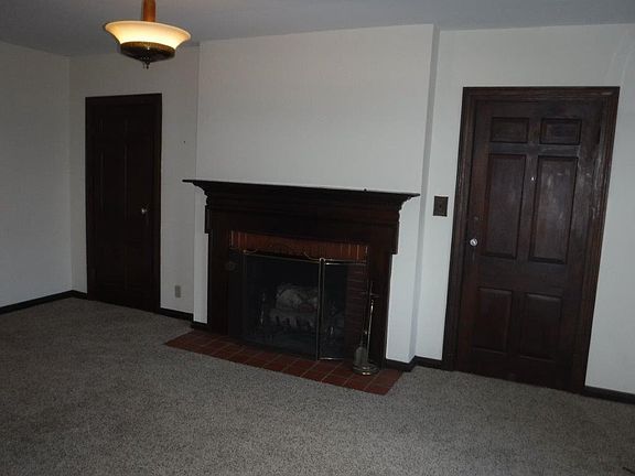 2nd image of 1933 E Gum St #A