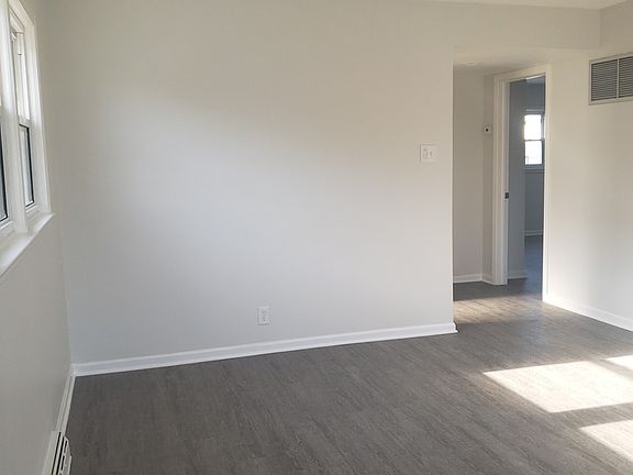 3rd image of 11612 S Harry J Rogowski Dr