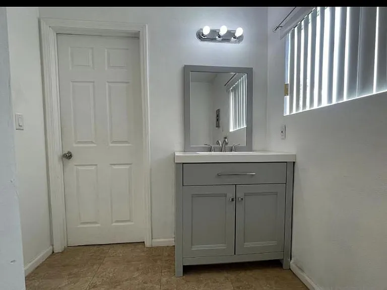 B1281 Shari Way — Photo 9