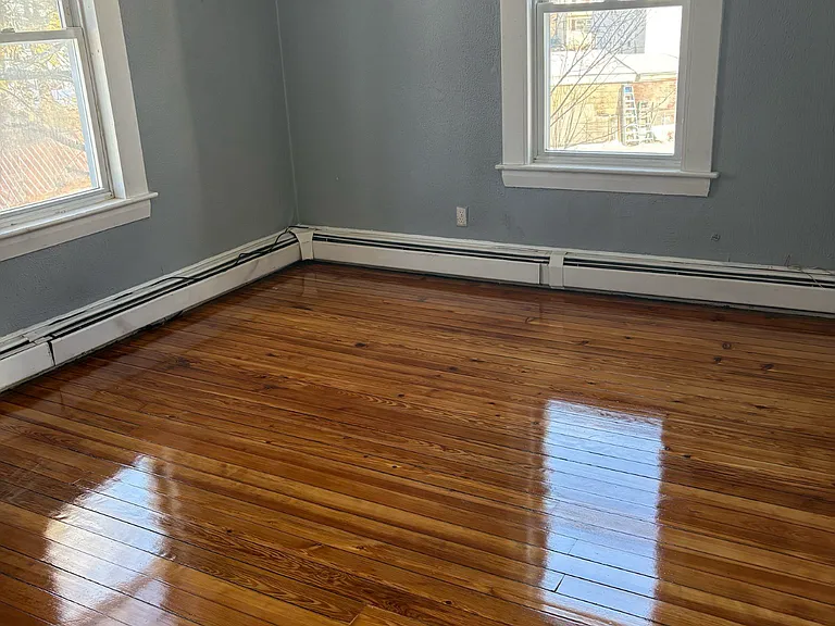 56 Eaton St #2 — Photo 5