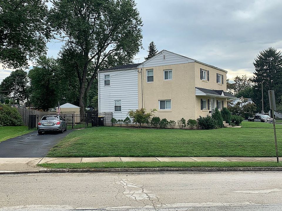 2nd image of 144 Liberty Ave