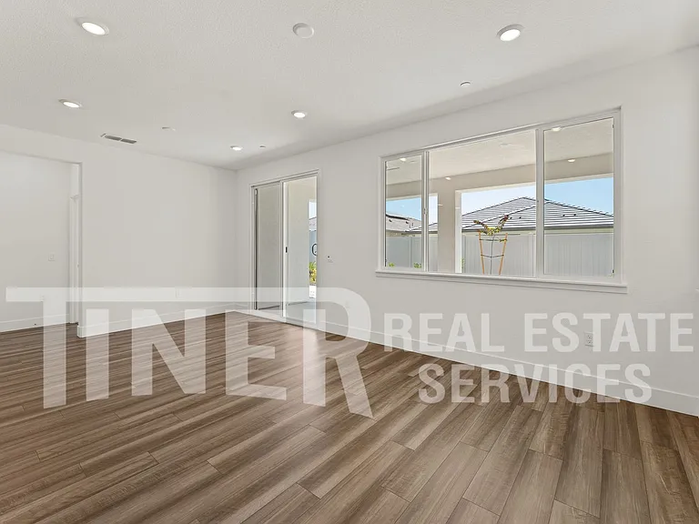 3062 Pansona St — Photo 10