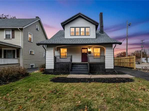 828 Nela View Rd, Cleveland, OH 44112