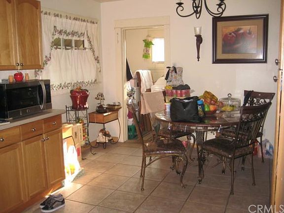 2nd image of 2822 N G St