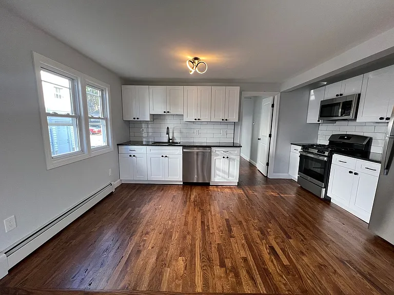 253 Sheffield Ave — Photo 6