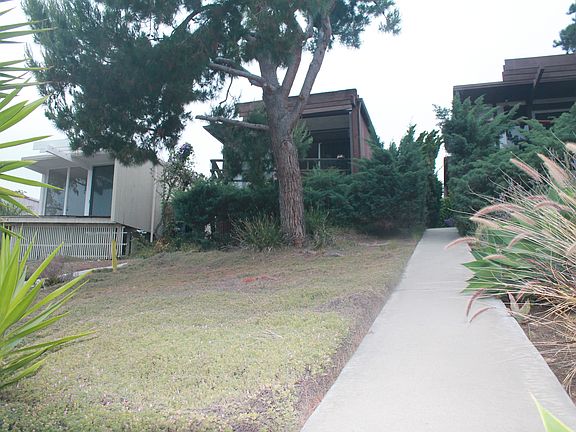 3rd image of 1278 Agate St