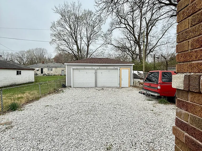 3310 N Keystone Ave — Photo 33