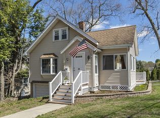 38 Charles St, Lexington, MA 02421