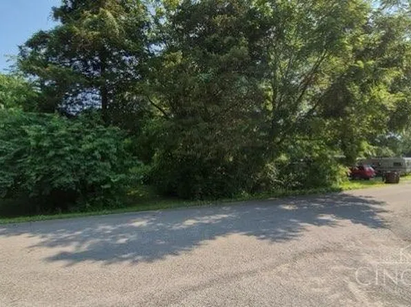 10920 Cinderella Dr, Hillsboro, OH 45133