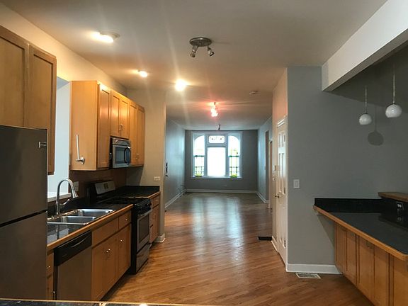 3rd image of 2246 W Palmer St #1