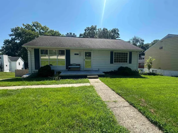 402 Forest Rd, Huntington, WV 25705