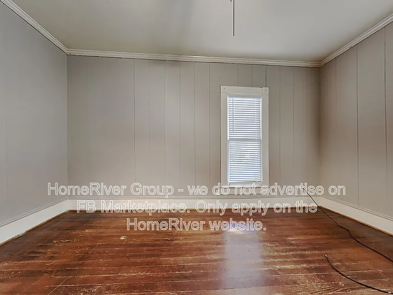 1004 W Gandy St — Photo 3