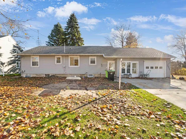 W5348 Garden Dr, Fond Du Lac, WI 54935