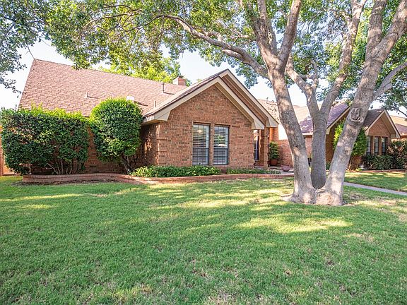2nd image of 3607 Oakridge Dr