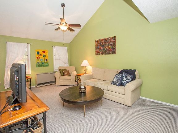 3rd image of 1 Lexington Ct