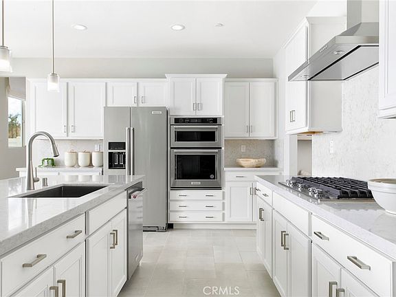 2nd image of 4635 Stratford Pl
