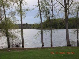 338 Lakeside Dr, Mayfield, NY 12117