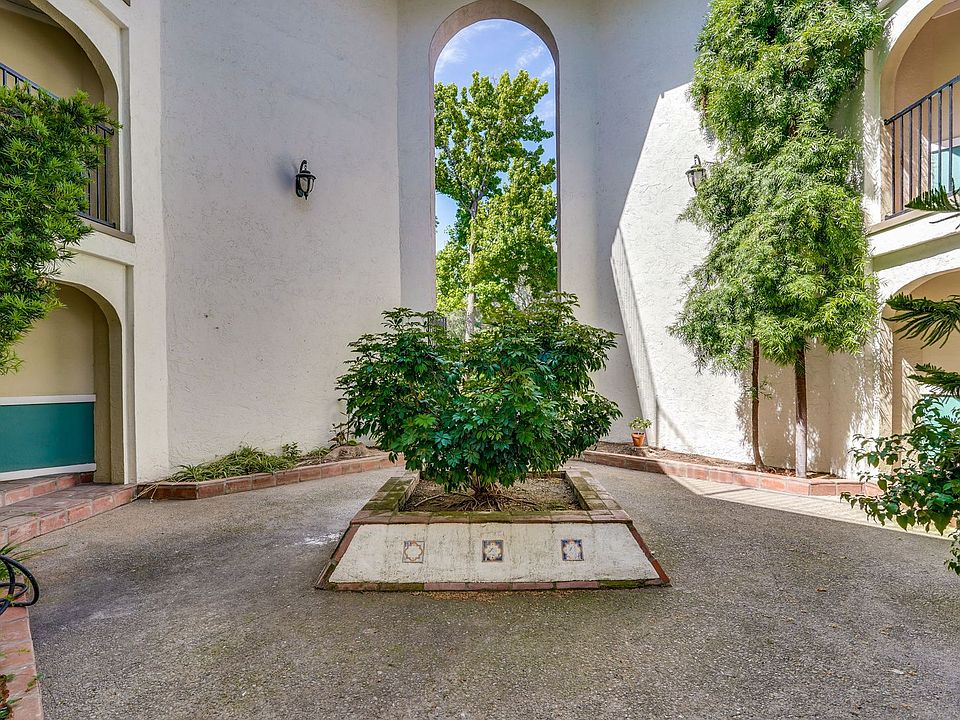 1st image of 1750 Halford Ave APT 315