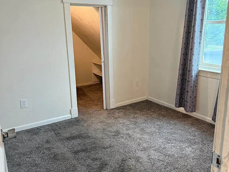 2502 E Everett Ave #2 — Photo 4