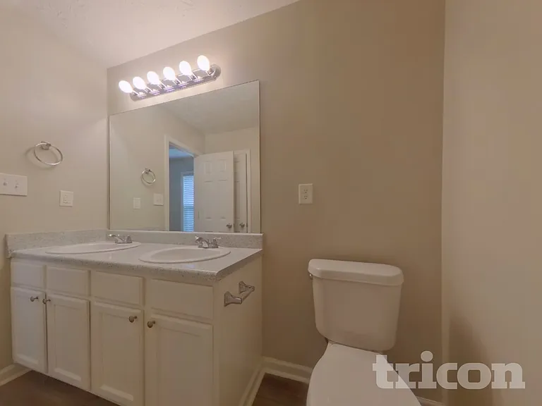 431 Bridgeport Pl — Photo 7