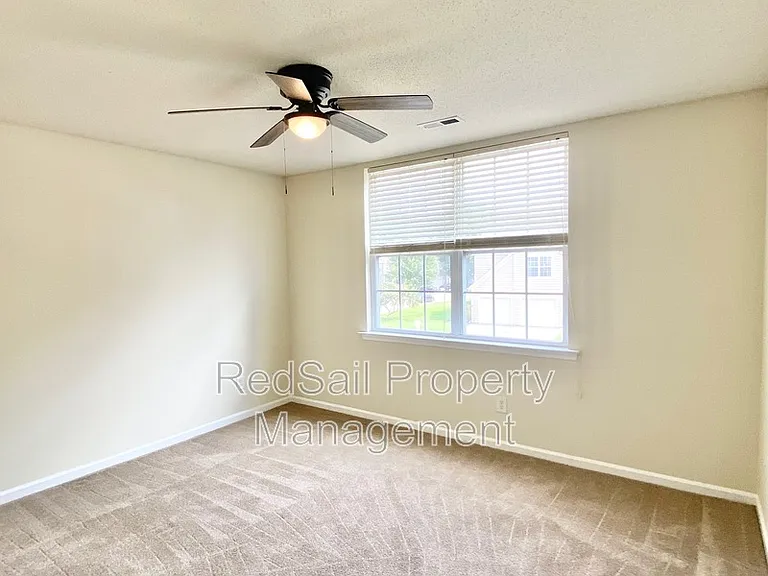 405 Holmes Blvd — Photo 15