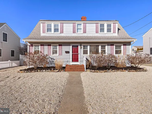 119 E Hollybanks Ln, Brant Beach, NJ 08008