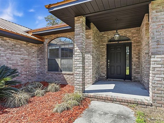 2nd image of 462 SW Fairlington Ct