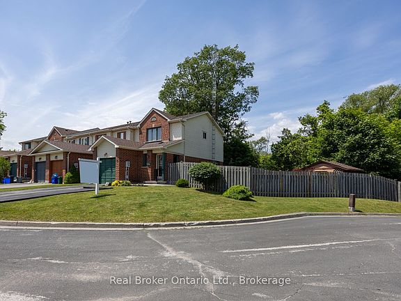 3rd image of 10 Climie Ct
