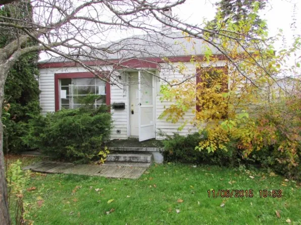 217 Oxford St, Bay City, MI 48708