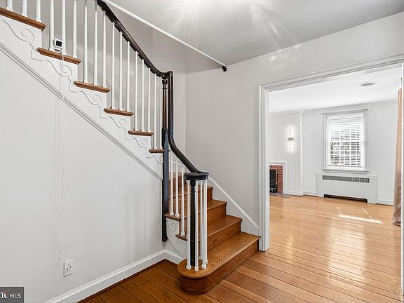3rd image of 2116 Branch Ave SE