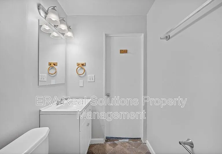 8268 Sandy Ln #B — Photo 12
