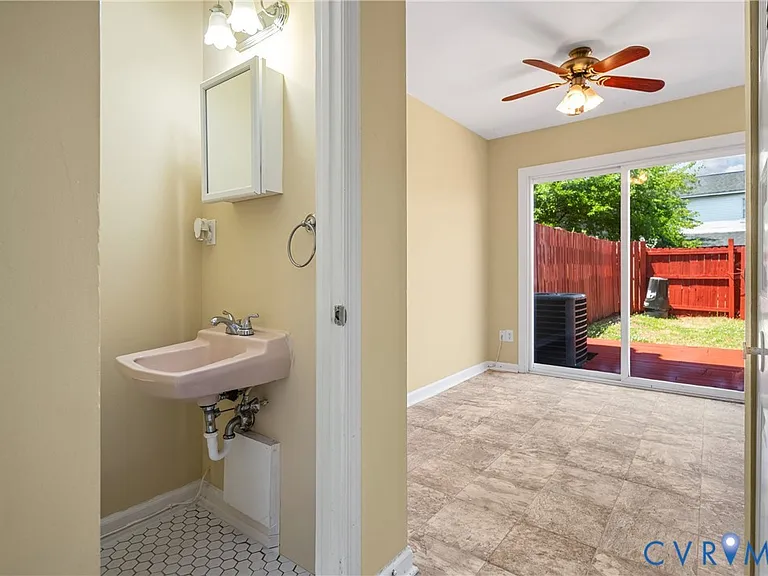 4704 Leadenhall Dr — Photo 24