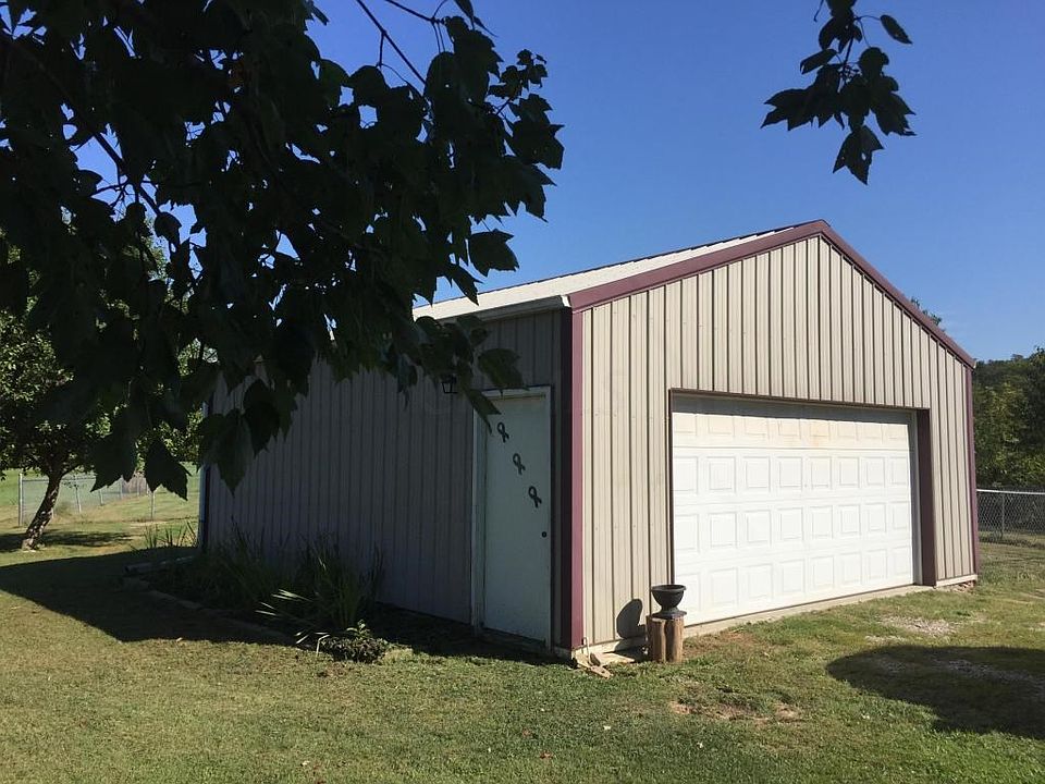 2nd image of 35592 Scout Rd