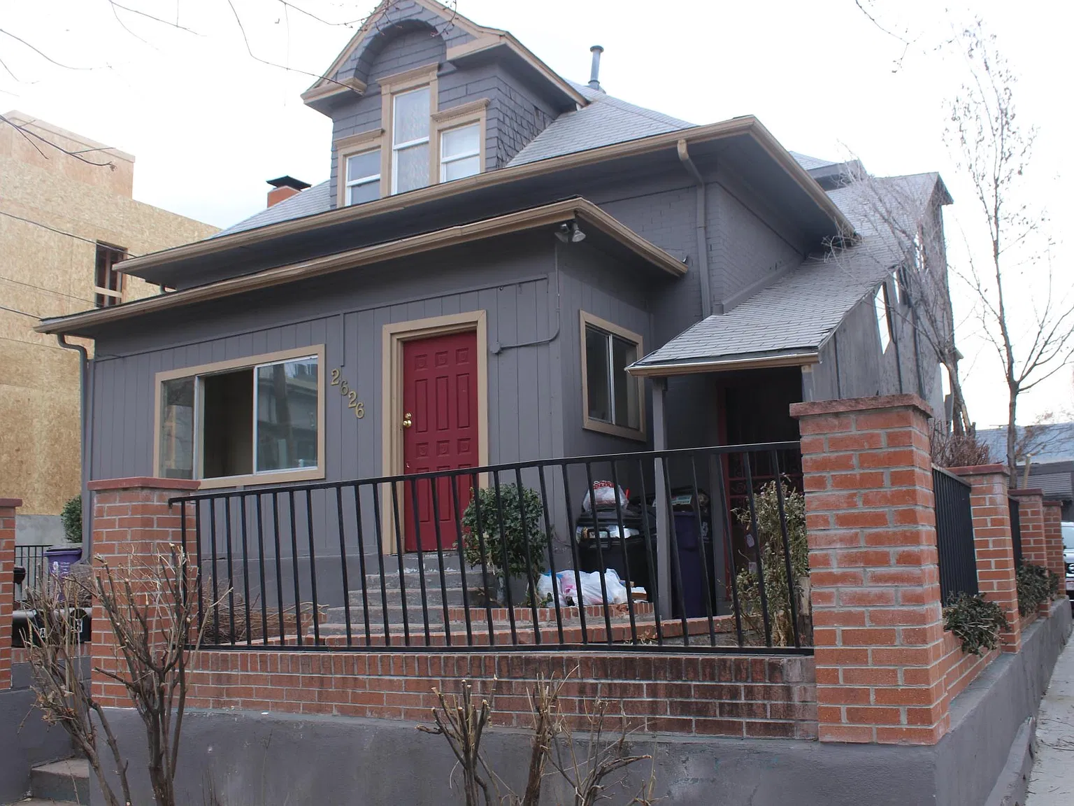 2 bed, 1000 sqft, $1,600 — Photo 1